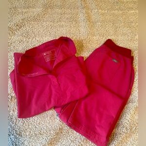 Figs shocking pink set